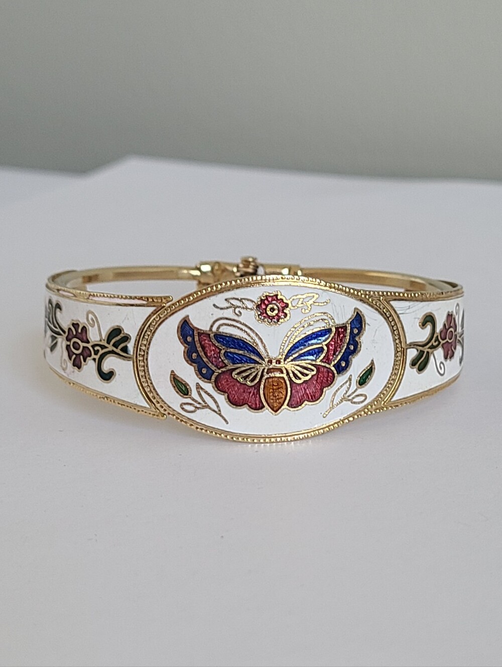 Vintage Gold Tone Cloisonné Enamel Butterfly Floral Hinged Bangle Bracelet